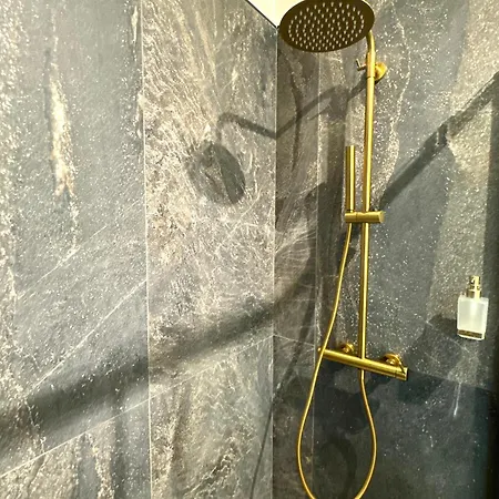 Saint Peter - Luxury With 24h Guarded Parking Rom