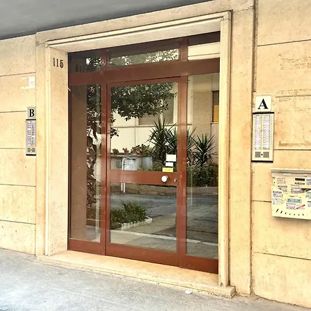 Saint Peter - Luxury With 24h Guarded Parking Lejlighed Rom