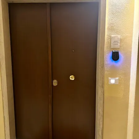 Saint Peter - Luxury With 24h Guarded Parking * Rom